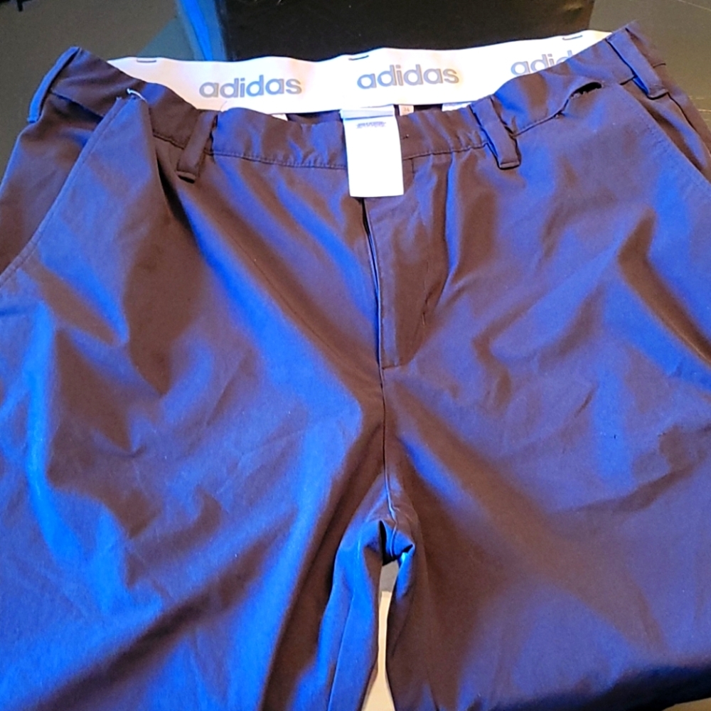 Men's Addidas Golf~Flat front Shorts S~34 in Black
